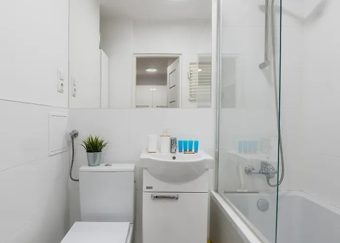 Pod Lipami Charming By Bookinghost Poznań