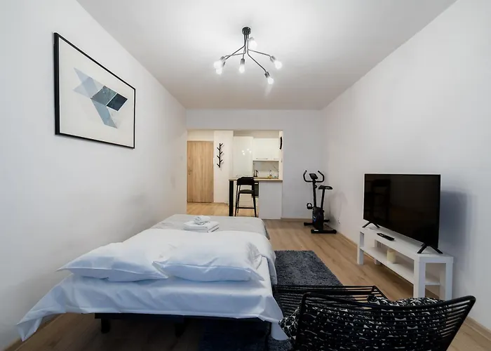 Pod Lipami Charming By Bookinghost Apartamento Poznań